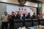 *Polisi Tangkap Pria Bersenjata Tajam dan Mengaku Anggota Kostrad Usai Serang Petugas Lalu Lintas di Kendal*