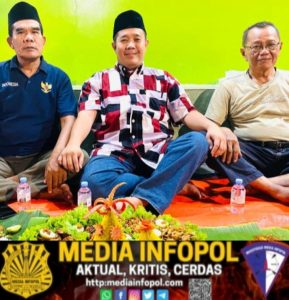 Novi Nurwanto Ketua Paguyuban Gotong Royong Pimpin doa Dalam Tasyakuran HUT RI Ke 80 Tahun
