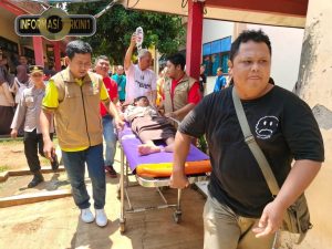 Ratusan Siswa SMK di Batang Keracunan Massal Usai Santap Menu “Makan Bergizi Gratis”