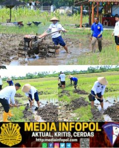 Beri Contoh Teladan, Kalapas Banyuwangi Terjun Langsung Dalam Pembajakan Sawah di Lahan SAE