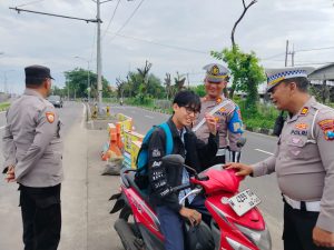 Polres Pelabuhan Tanjungperak Gelar Patroli Terpadu di Akses Vital Surabaya–Madura