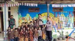 Polisi Ajak Anak TK Pertiwi 2 Demangan Senam Ceria Lewat Program AIH