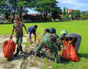Serentak, Kodim Bojonegoro Gelar Karya Bakti Pembersihan Lingkungan di 28 Titik