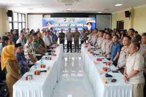 Kapolresta Sidoarjo Ajak Stake Holder Terkait Tingkatkan Pelayanan Masyarakat di Operasi Lilin Semeru 2025