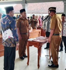 Telah Resmi di Lantik Yuda Hendri Hindarto sebagai Sekdes Desa Karanglo