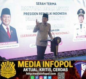 Presiden Prabowo Serahkan Becak Listrik di Jember, Prioritaskan Pengayuh Lansia