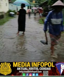 Hujan Lebat Seharian, Banjir Luapan Sungai  Paiton Melanda Kawasan Perkampungan  Padat Penduduk