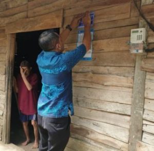 Pemkab Bojonegoro Mulai Pasang Stiker Miskin di Rumah Warga Penerima Bantuan Sosial