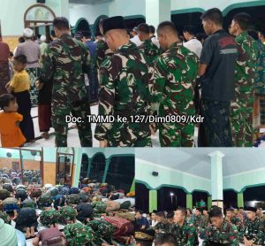 Satgas TMMD ke 127 Sholat Tarawih Bersama Warga Gadungan Puncu.