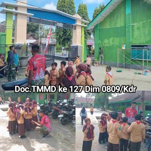 Kedekatan Siswa Siswi SDN Gadungan 4  Dengan Satgas TMMD ke 127 Kodim 0809/Kediri, Bisa Mengibur di Sela” Kesibukan