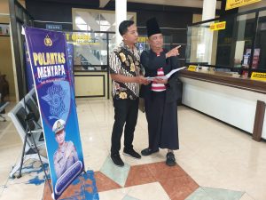 Momentum Hari Kartini dimanfaatkan Satlantas polres Jember untuk menghadirkan pelayanan yang lebih humanis melalui program Polantas Menyapa,