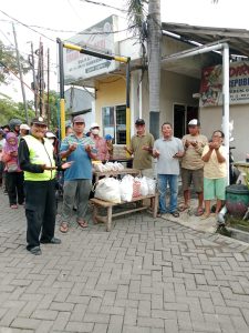 Jumat Berkah Kampung Pancasila Sambikerep, Wujud Gotong Royong dan Kepedulian Sosial Warga