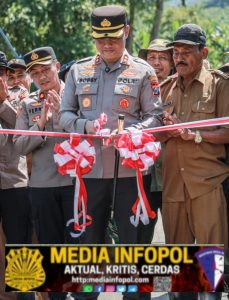 Kapolres Jember Resmikan Jembatan Merah putih penghubung kecamatan tempurejo _SiLo