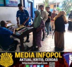 Satlantas polres Jember ; polisi Menyapa Guna Mewujudkan Indonesia emas 2045