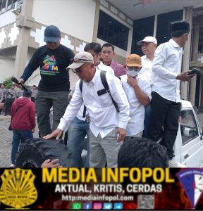 Gelar Aksi Damai Ribuan Masa Mendatangi gedung DPR Jember ; Dukungan terhadap program MBG