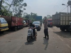 Polisi Siaga Penuh di Jalur Curup LubukLinggau, Antrean Solar di SPBU PUT Tak Boleh Lumpuhkan Arus Lalu Lintas