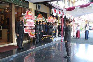 Peringati HUT Bhayangkara ke-80, Polres Kendal Beri Penghargaan Personel dan Beasiswa Putra-Putri Anggota