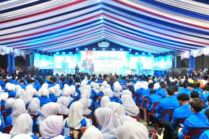 Kapolri Ajak Mahasiswa Jadi Agen Perubahan dan Perekat Persatuan