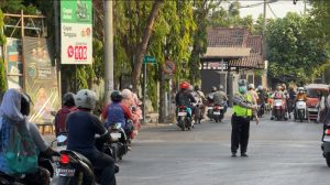 Satlantas Polres Kediri Kota Evaluasi Durasi Traffic Light di Simpang Empat Veteran