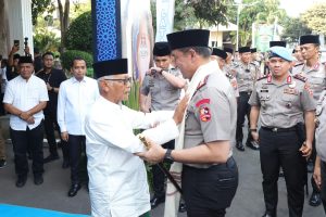 Silaturahmi dengan Ulama se-Jatim, Kapolri Ajak Perkuat Sinergi Jaga Kamtibmas*
