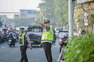 Operasi Patuh Semeru 2026: Polda Jatim Fokus Edukasi Tertib Berkendara Demi Keselamatan di Jalan Raya