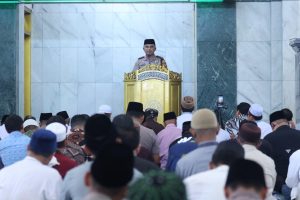 Sinergi Kamtibmas, Kapolda Jatim Implementasikan Program ‘Polisi Bersama Masyarakat’ lewat Jumat Keliling
