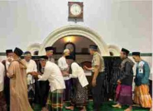 Subuh Keliling di Masjid Darunnajach, Kapolres Kediri Kota Ajak Warga Jaga Kamtibmas dan Manfaatkan Layanan 110